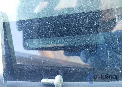 2012 Toyota Corolla S z USA, uszkodzony, nr VIN 2T1BU4EE9CC841673